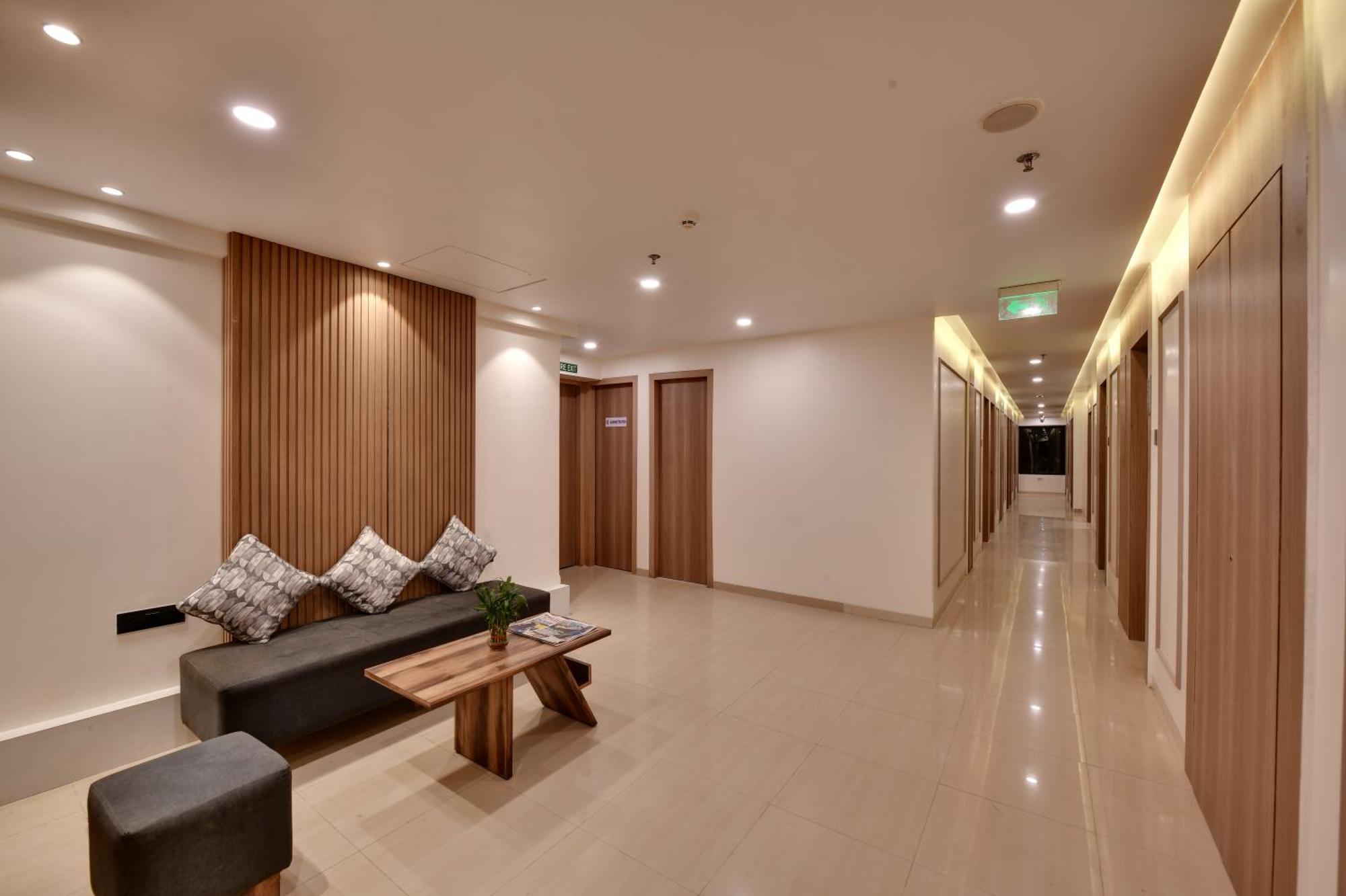 Click Hotels Andheri Midc Мумбаи Экстерьер фото
