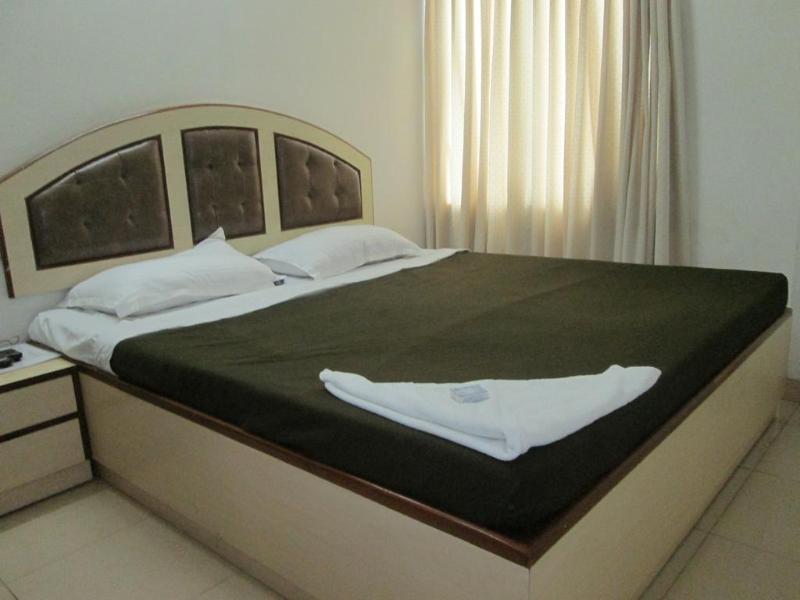 Click Hotels Andheri Midc Мумбаи Экстерьер фото